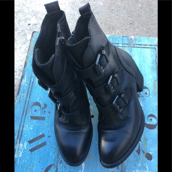 Vince Camuto Shoes - Vince Canute Dassia Booties